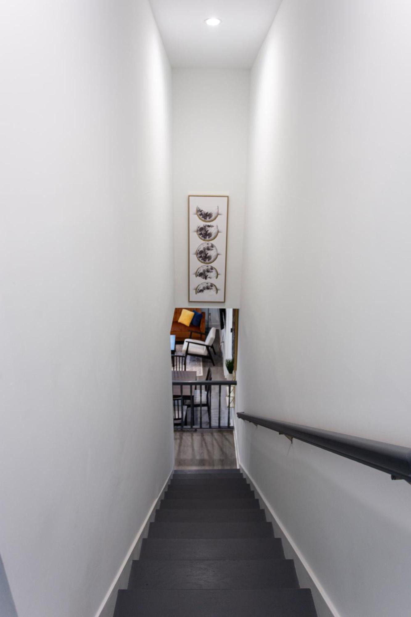 Elegant Petworth Escape 6 Bed Urban Retreat Apartment *