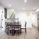 Elegant Petworth Escape 6 Bed Urban Retreat